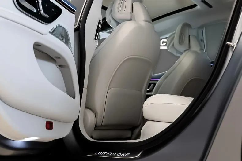 Mercedes-Benz EQS din 2022 cu 8.500 km - oferta MER219758 - foto 24