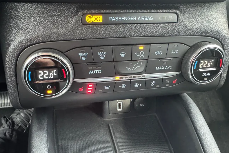 Ford Focus din 2020 cu 144.000 km - oferta FOR219760 - foto 26