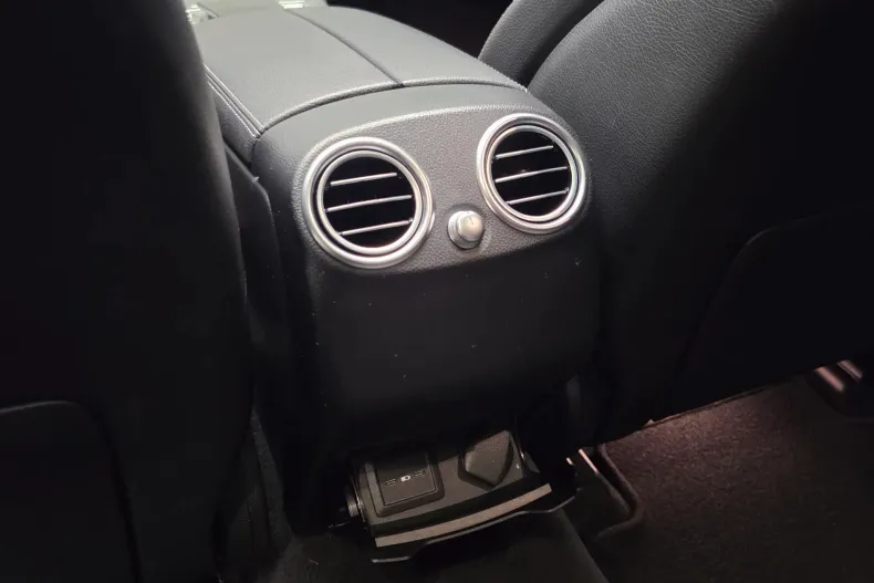 Mercedes-Benz GLC (Clasa GLC) din 2020 cu 155.300 km - oferta MER219777 - foto 27