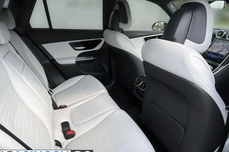 Mercedes-Benz GLC (Clasa GLC) din 2024 cu 21.387 km - oferta MER219780 - foto 14