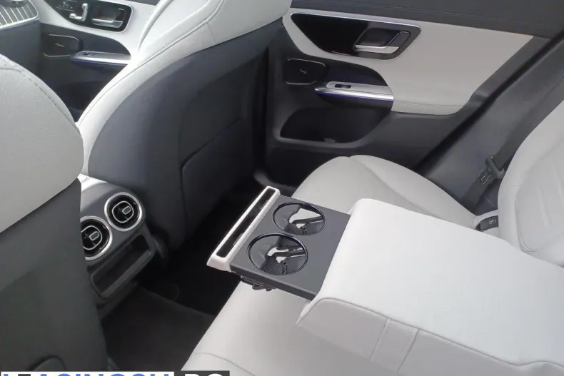 Mercedes-Benz GLC (Clasa GLC) din 2024 cu 10.327 km - oferta MER219782 - foto 28