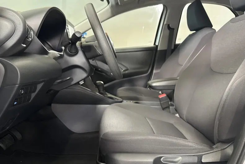 Toyota Yaris din 2022 cu 65.246 km - oferta TOY219800 - foto 22