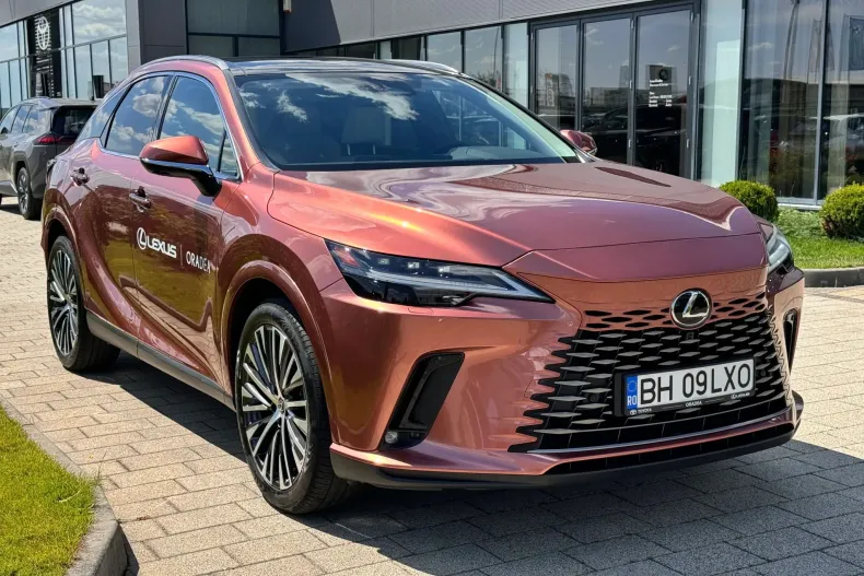 Lexus Seria RX din 2025 cu 1.235 km - oferta LEX219824 - foto 1