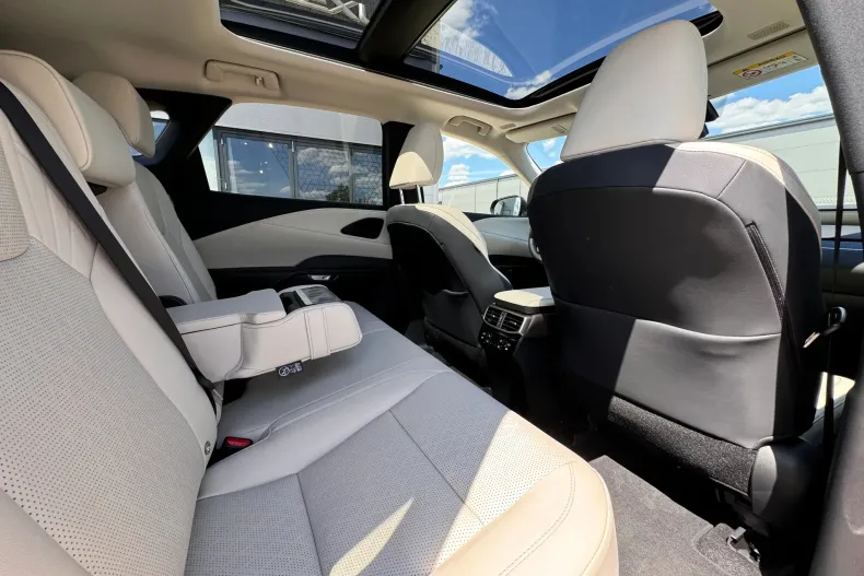 Lexus Seria RX din 2025 cu 1.235 km - oferta LEX219824 - foto 24