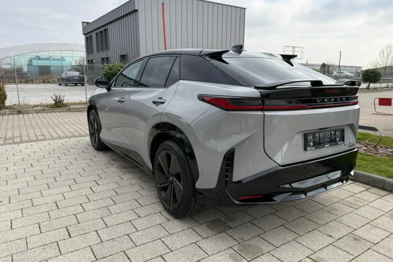 Lexus RZ din 2025 cu 4.000 km - oferta LEX219825 - foto 5