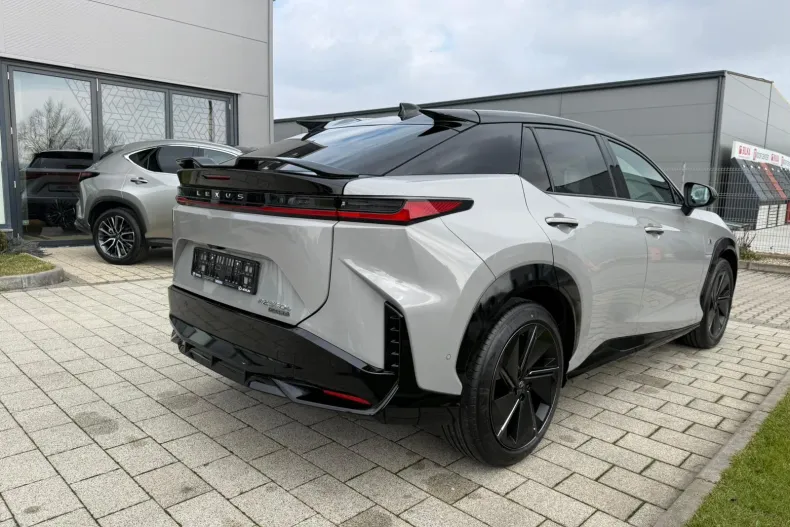 Lexus RZ din 2025 cu 4.000 km - oferta LEX219825 - foto 8