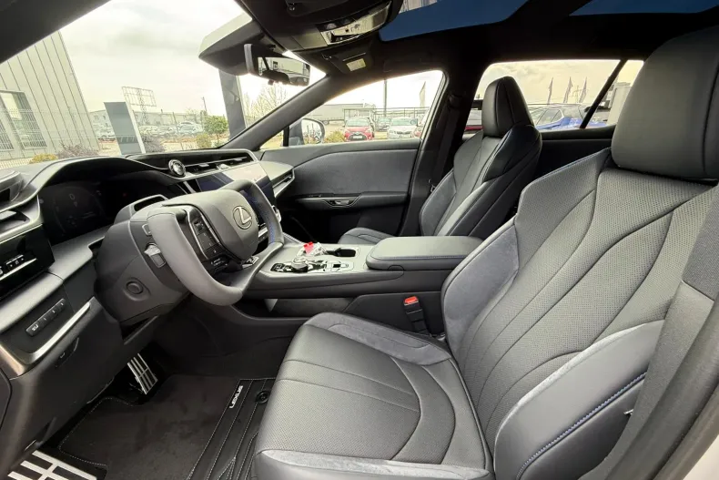 Lexus RZ din 2025 cu 4.000 km - oferta LEX219825 - foto 10
