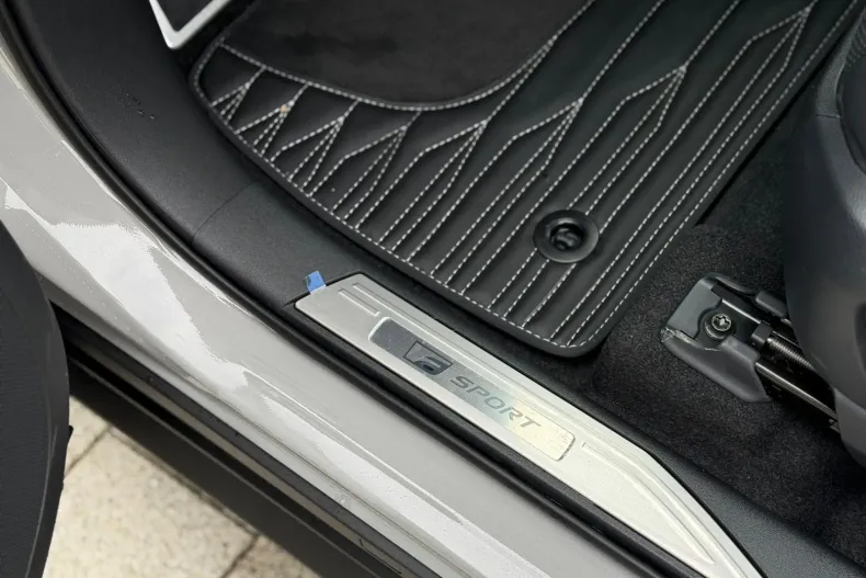 Lexus RZ din 2025 cu 4.000 km - oferta LEX219825 - foto 12
