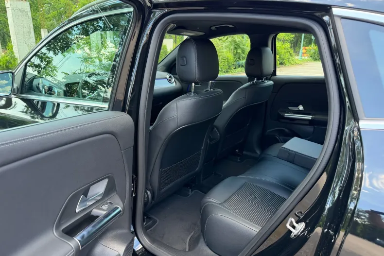 Mercedes-Benz EQA din 2022 cu 43.100 km - oferta MER219829 - foto 7