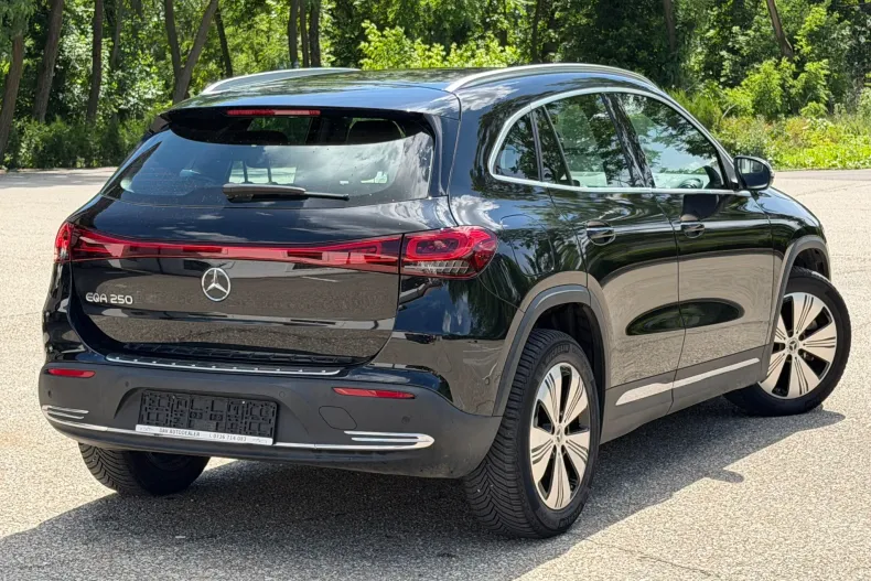 Mercedes-Benz EQA din 2022 cu 43.100 km - oferta MER219829 - foto 12