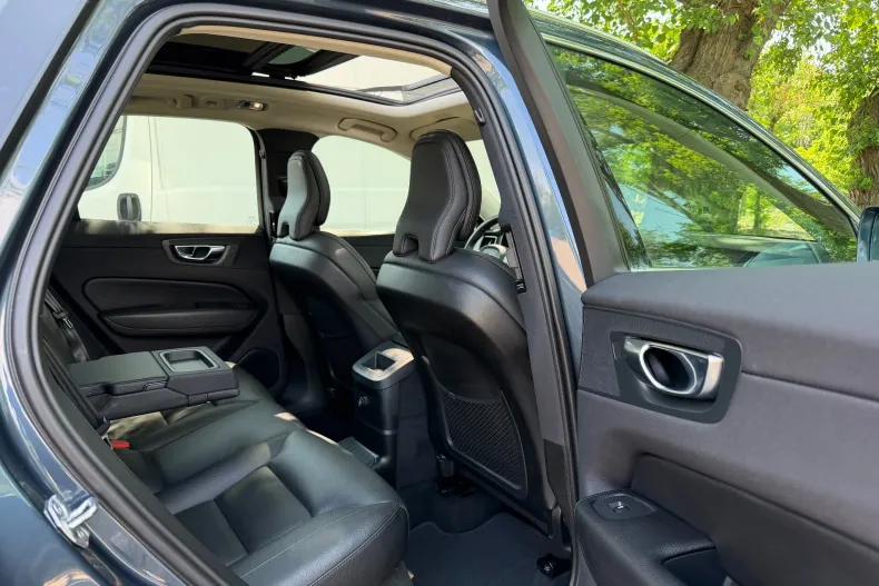 Volvo XC60 din 2020 cu 118.650 km - oferta VOL219831 - foto 21