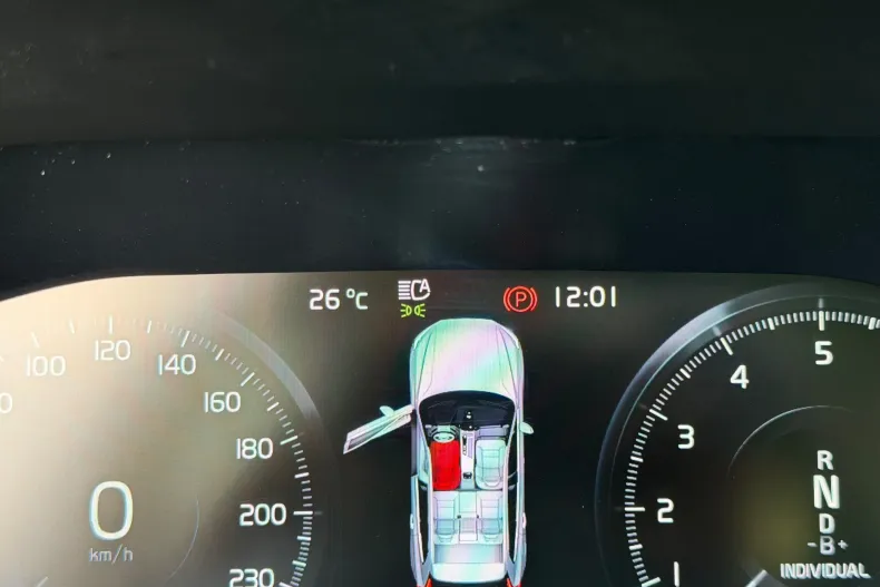 Volvo XC60 din 2020 cu 118.650 km - oferta VOL219831 - foto 32