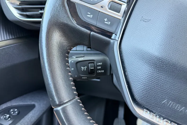 Peugeot 3008 din 2021 cu 91.000 km - oferta PEU219845 - foto 25