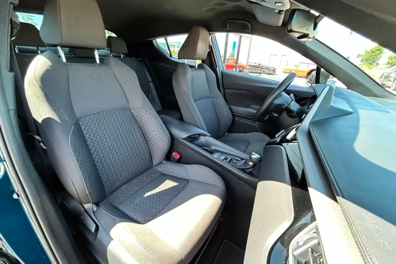 Toyota C-HR din 2023 cu 70.326 km - oferta TOY219848 - foto 14