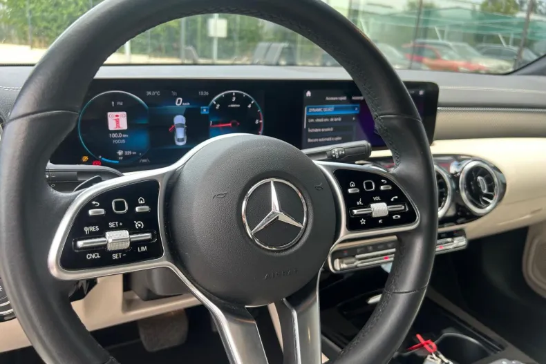 Mercedes-Benz CLA 180 (Clasa CLA) din 2020 cu 66.011 km - oferta MER219853 - foto 3