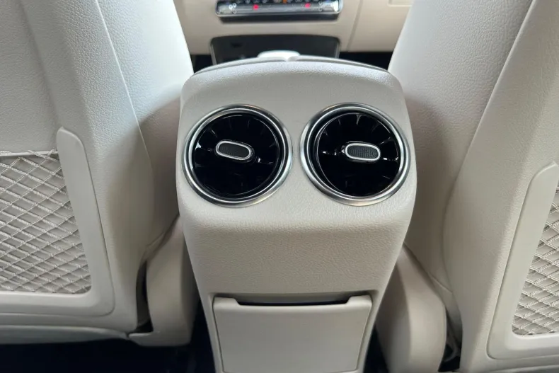 Mercedes-Benz CLA 180 (Clasa CLA) din 2020 cu 66.011 km - oferta MER219853 - foto 17