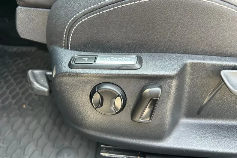 Volkswagen Passat din 2020 cu 44.073 km - oferta VOL219856 - foto 14