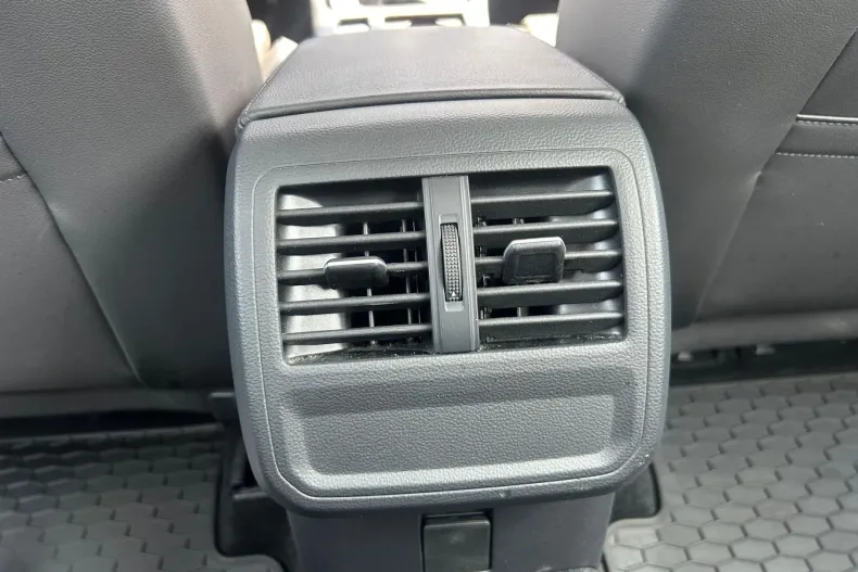 Volkswagen Passat din 2020 cu 44.073 km - oferta VOL219856 - foto 17