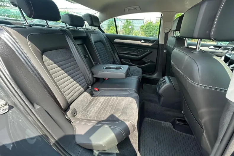 Volkswagen Passat din 2020 cu 44.073 km - oferta VOL219856 - foto 18