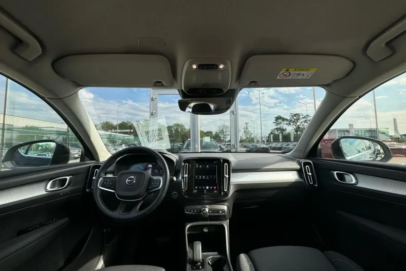 Volvo XC40 din 2022 cu 25.649 km - oferta VOL219861 - foto 3