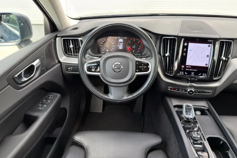 Volvo XC60 din 2021 cu 100.986 km - oferta VOL219881 - foto 13