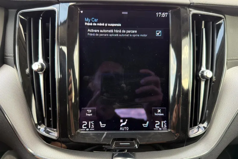 Volvo XC60 din 2021 cu 100.986 km - oferta VOL219881 - foto 29