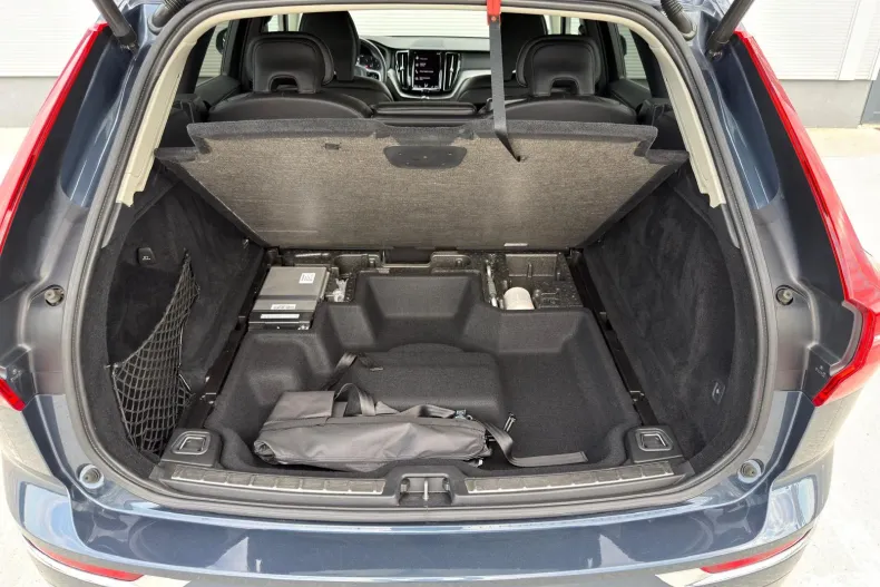 Volvo XC60 din 2021 cu 100.986 km - oferta VOL219881 - foto 32