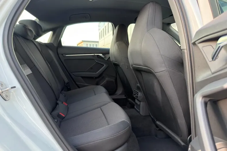 Audi A3 Limuzina din 2023 cu 110.192 km - oferta AUD219883 - foto 7