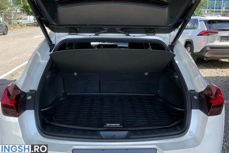 Lexus UX din 2021 cu 100.253 km - oferta LEX219893 - foto 9