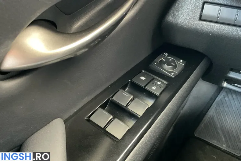 Lexus UX din 2021 cu 100.253 km - oferta LEX219893 - foto 34