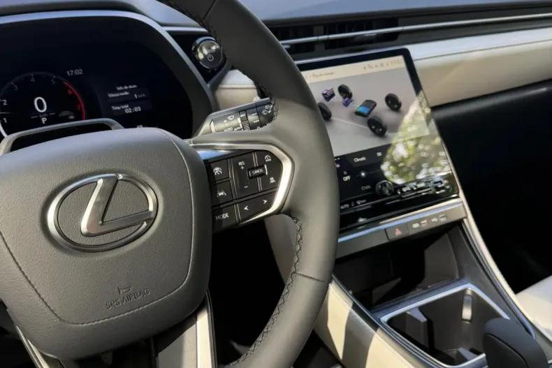 Lexus LBX din 2026 cu 3 km - oferta LEX219897 - foto 8
