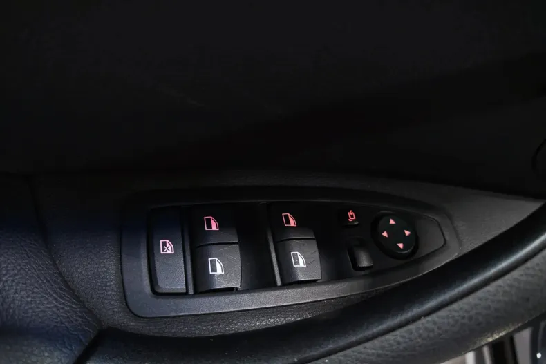 BMW X1 (Seria X) din 2021 cu 142.603 km - oferta BMW219928 - foto 31
