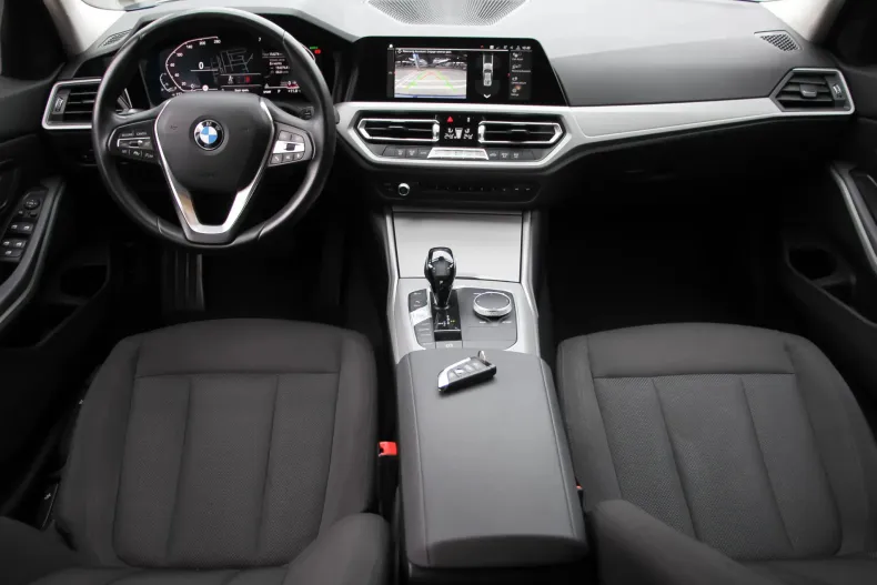 BMW 320i (Seria 3) din 2020 cu 154.000 km - oferta BMW219948 - foto 5