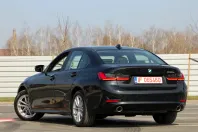 BMW 330e (Seria 3) din 2020 cu 162.500 km - oferta BMW219949 - foto 3