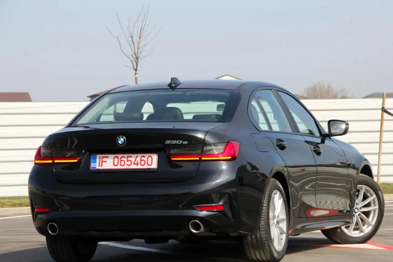 BMW 330e (Seria 3) din 2020 cu 162.500 km - oferta BMW219949 - foto 4