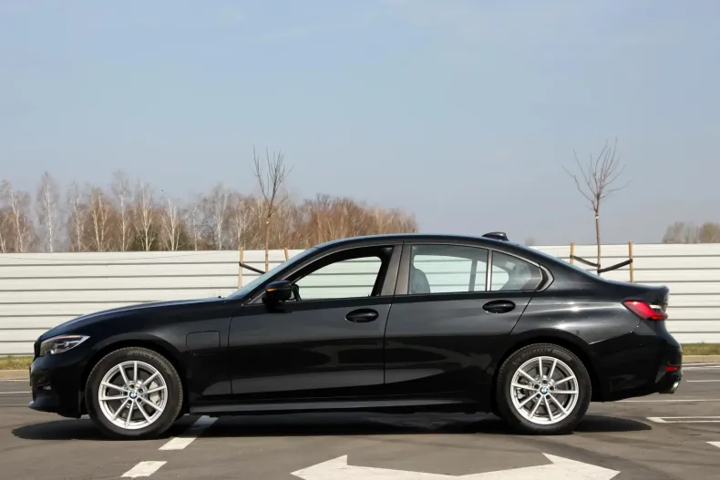 BMW 330e (Seria 3) din 2020 cu 162.500 km - oferta BMW219949 - foto 20