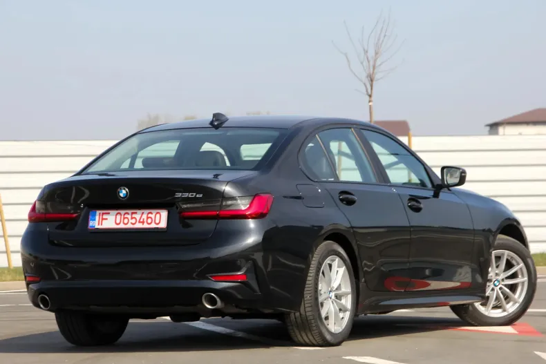 BMW 330e (Seria 3) din 2020 cu 162.500 km - oferta BMW219949 - foto 21