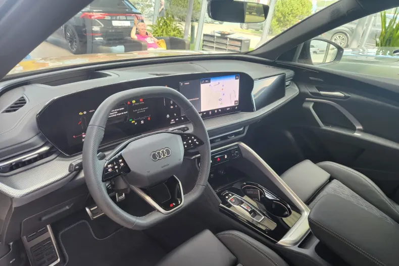 Audi Q5 Sportback din 2025 cu 1 km - oferta AUD219965 - foto 9