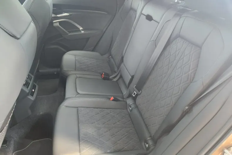 Audi Q5 Sportback din 2025 cu 1 km - oferta AUD219965 - foto 15