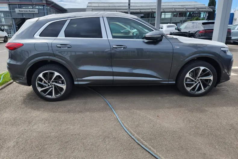 Audi Q5 din 2025 cu 1 km - oferta AUD219966 - foto 3