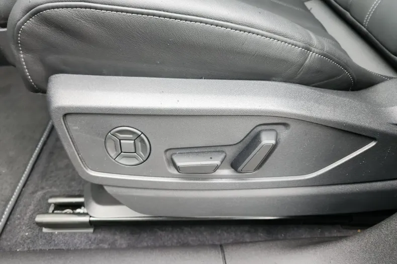 Audi Q5 din 2025 cu 1 km - oferta AUD219966 - foto 13