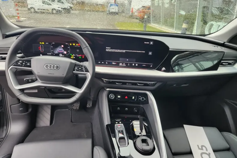 Audi Q5 din 2025 cu 1 km - oferta AUD219966 - foto 14