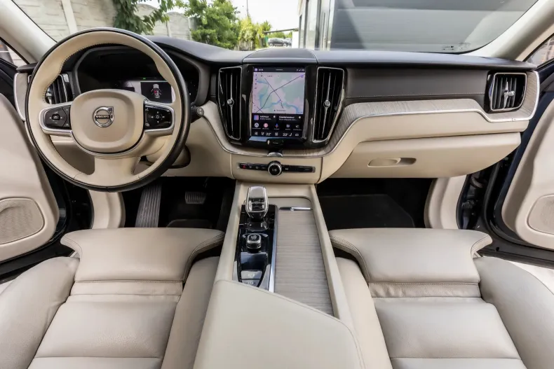 Volvo XC60 din 2021 cu 98.000 km - oferta VOL219975 - foto 16