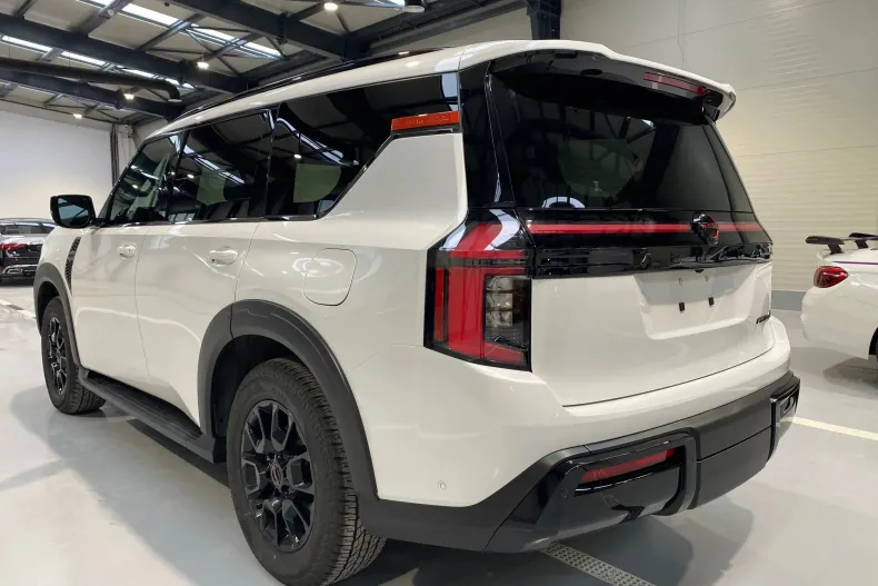 Nissan Armada din 2026 cu 20 km - oferta NIS219989 - foto 3