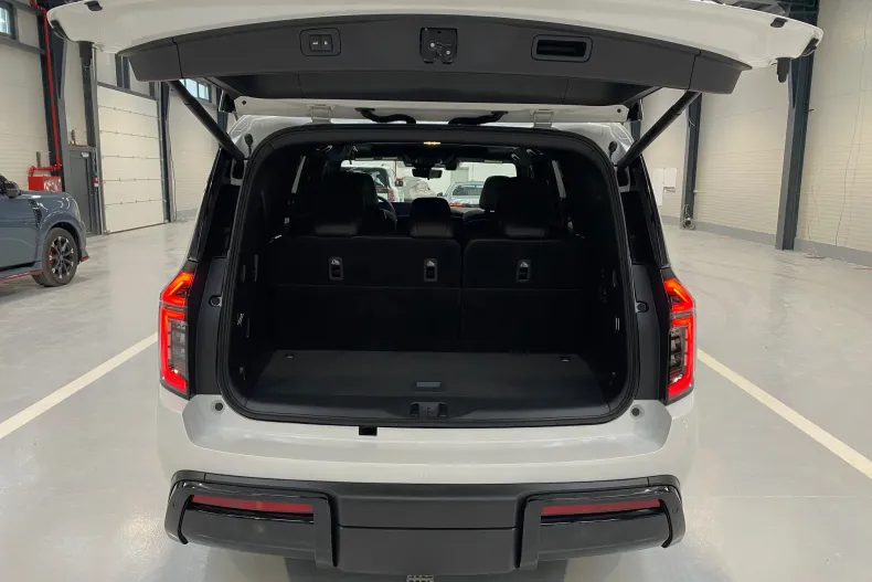 Nissan Armada din 2026 cu 20 km - oferta NIS219989 - foto 5