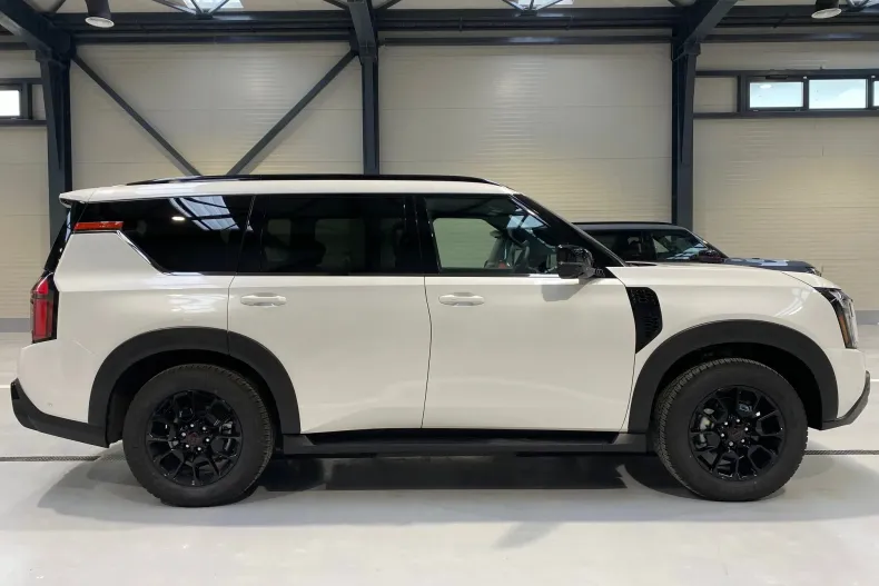 Nissan Armada din 2026 cu 20 km - oferta NIS219989 - foto 7