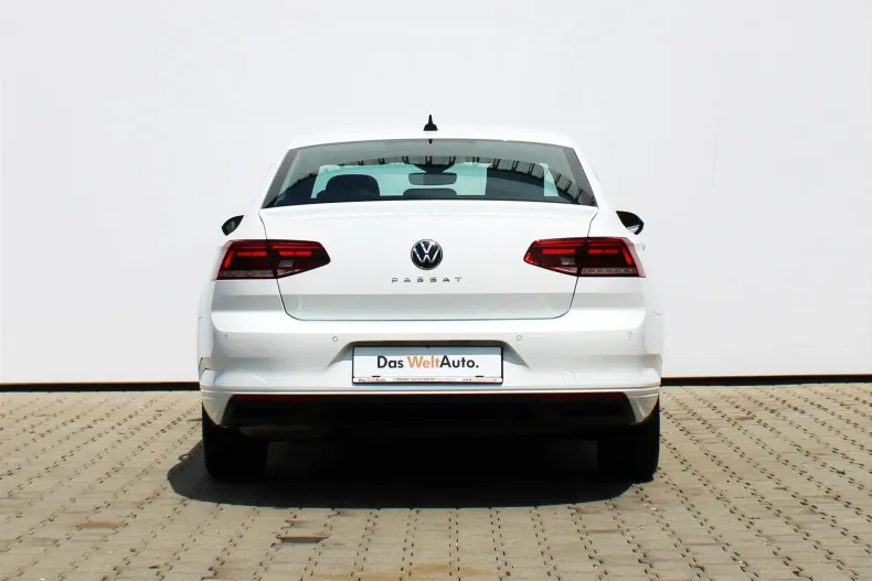 Volkswagen Passat din 2022 cu 60.832 km - oferta VOL219999 - foto 4