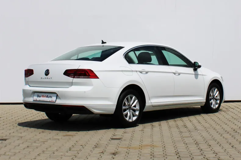 Volkswagen Passat din 2022 cu 60.832 km - oferta VOL219999 - foto 5