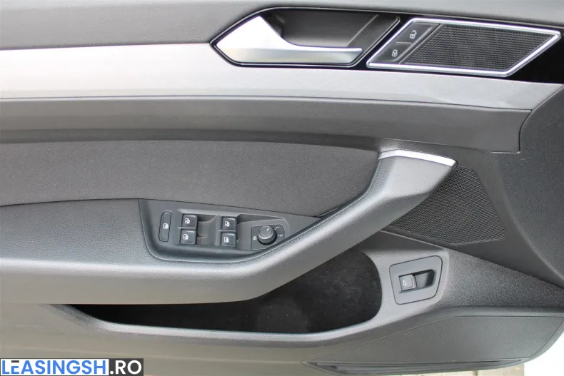 Volkswagen Passat din 2022 cu 60.832 km - oferta VOL219999 - foto 9