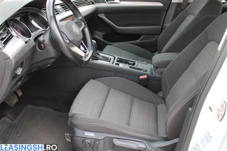Volkswagen Passat din 2022 cu 60.832 km - oferta VOL219999 - foto 10
